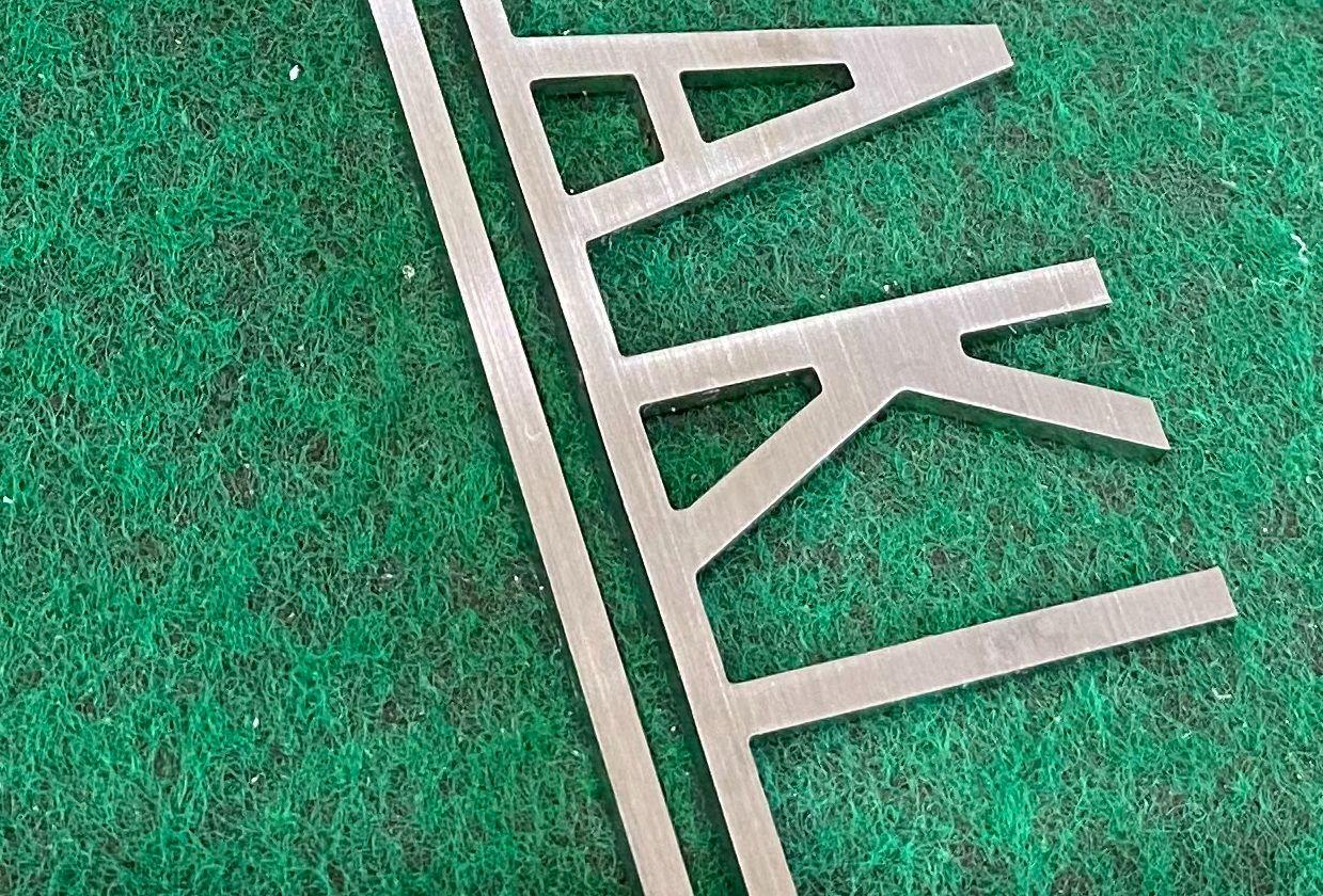 デザイン　文字